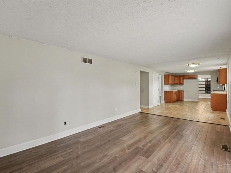 11258 Lodgeview Court, Forest Park, OH 45240 Photo 10