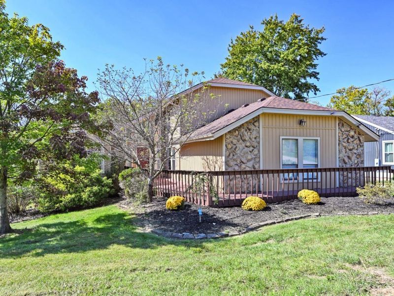 7337 Quail Run Drive, West Chester, OH 45069 Photo 3