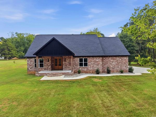 270 Arrowhead Road , Greenbrier, AR 72058