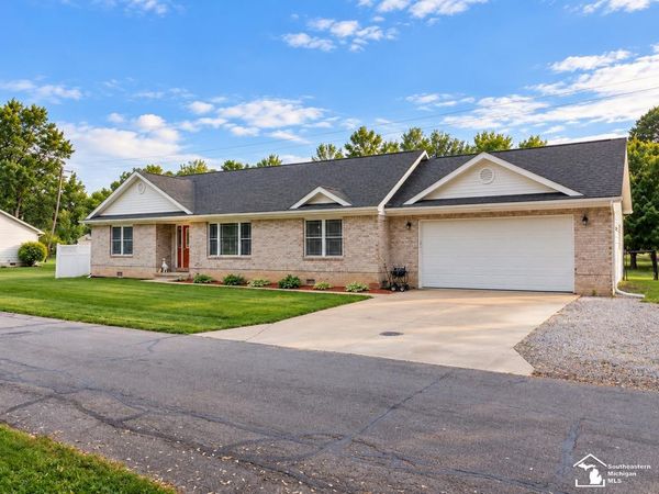 3472 Lakeshore Drive, Monroe, MI 48162