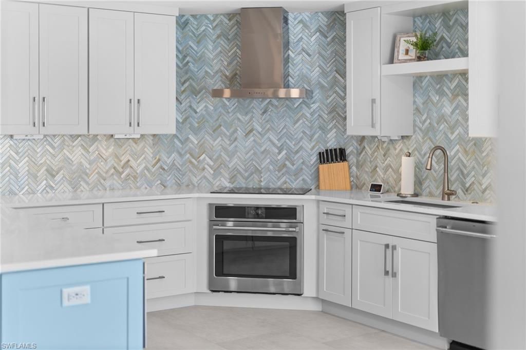 6855 San Marino Dr, Unit 201B, Naples, FL 34108 Photo