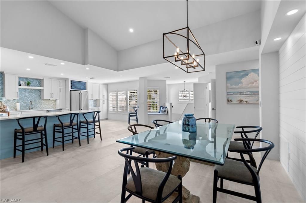 6855 San Marino Dr, Unit 201B, Naples, FL 34108 Photo