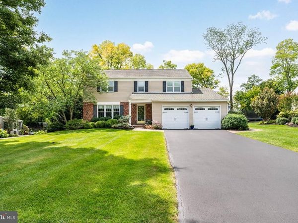 4 WOODSTOCK CIRCLE , COLLEGEVILLE, PA 19426