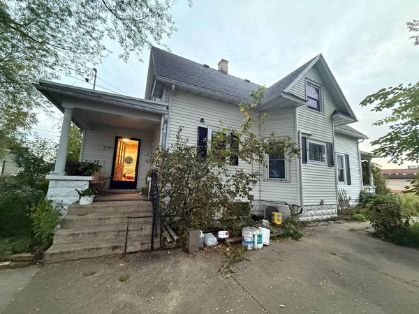 409 S Wacouta Avenue, Prairie du Chien, WI 53821