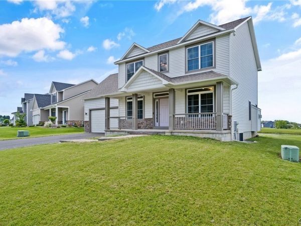 3429 Tall Tree Lane , Baldwinsville, NY 13027