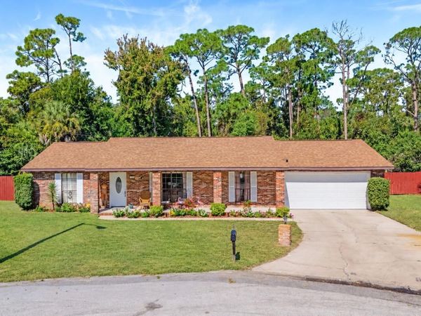 160 Greenbriar Avenue, Ormond Beach, FL 32174