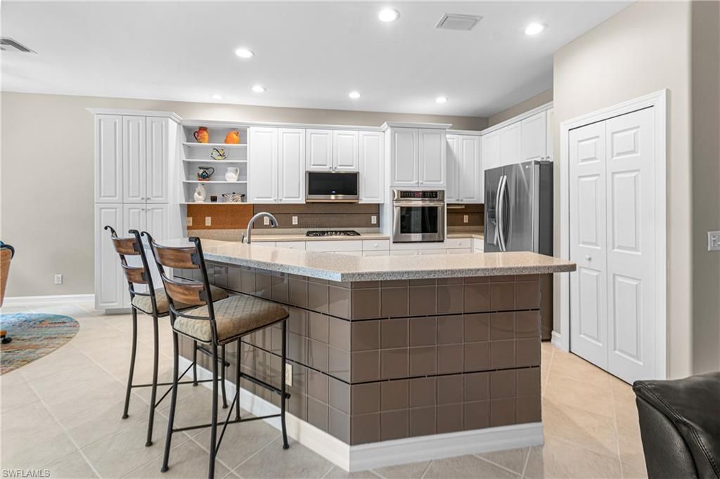 10512 Bella Vista Dr , Fort Myers, FL 33913 Photo