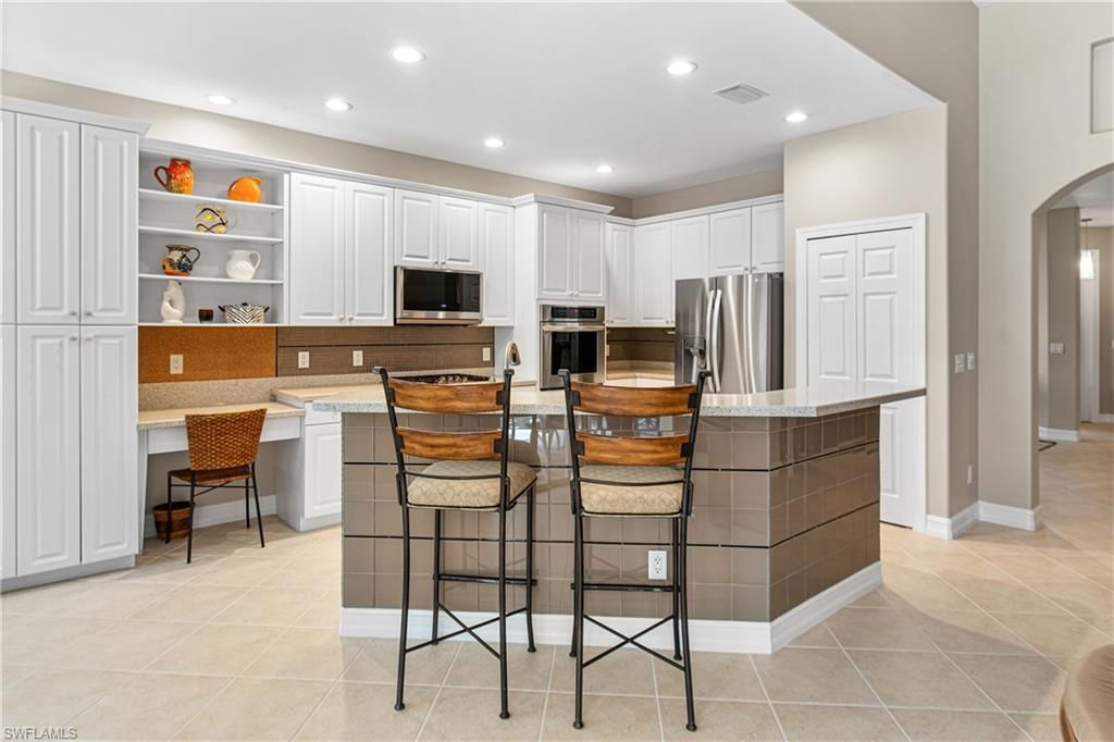 10512 Bella Vista Dr , Fort Myers, FL 33913 Photo