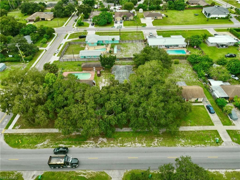 1003 New Market Rd W, Immokalee, FL 34142 Photo