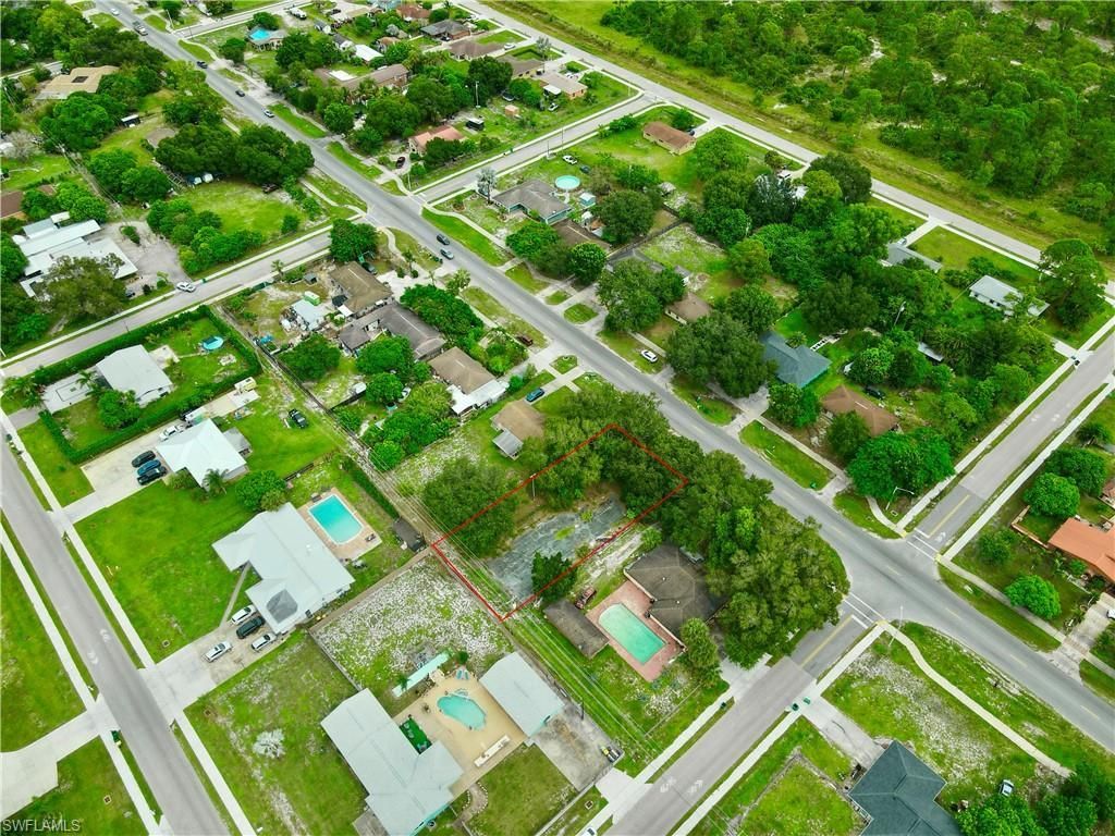 1003 New Market Rd W, Immokalee, FL 34142 Photo