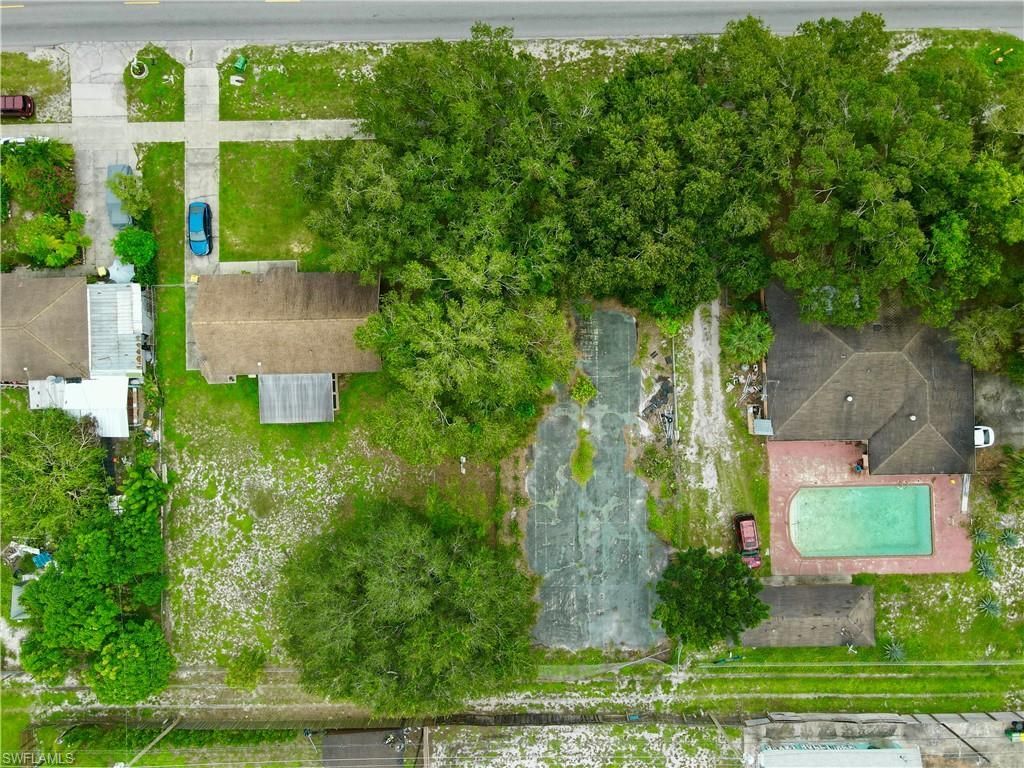 1003 New Market Rd W, Immokalee, FL 34142 Photo