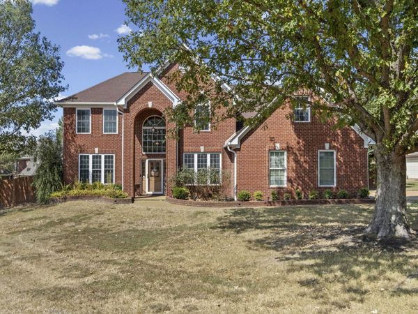 4073 PELICAN HILL CV, Lakeland, TN 38002