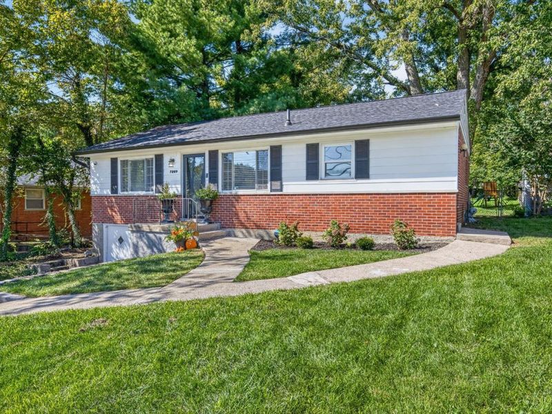7209 Longfield Drive, Madeira, OH 45243 Photo 2
