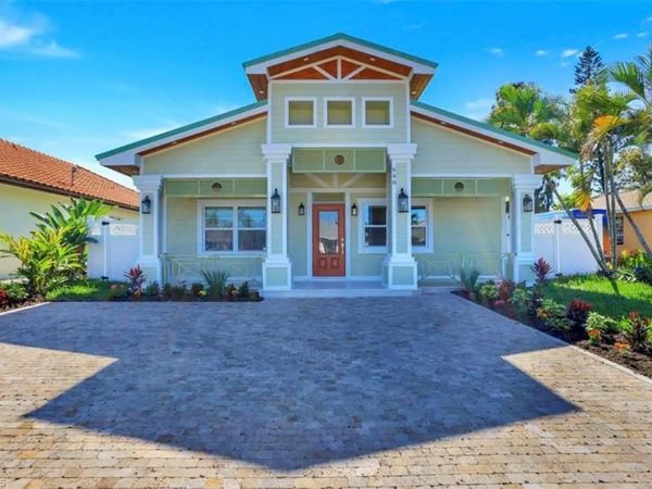648 100th AVE N, NAPLES, FL 34108