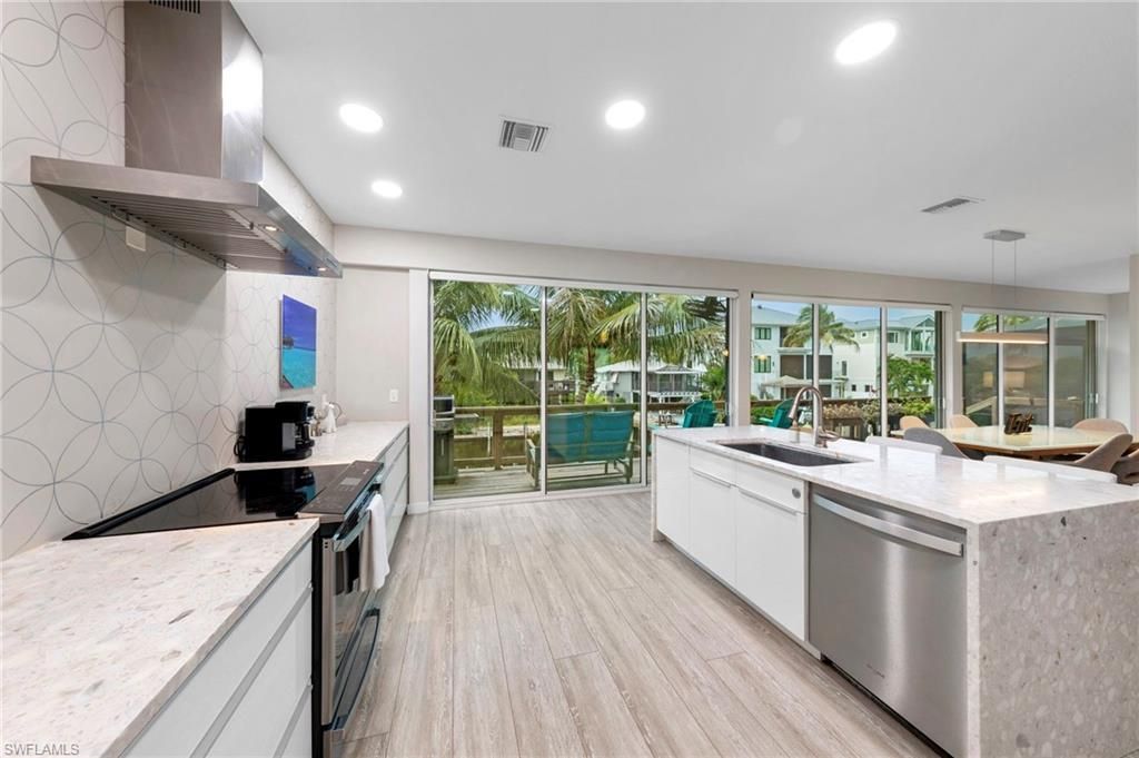 1282 Venetian Way , Naples, FL 34110 Photo