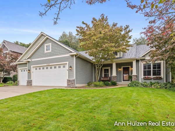 5330 Stevendale Drive, Hudsonville, MI 49426