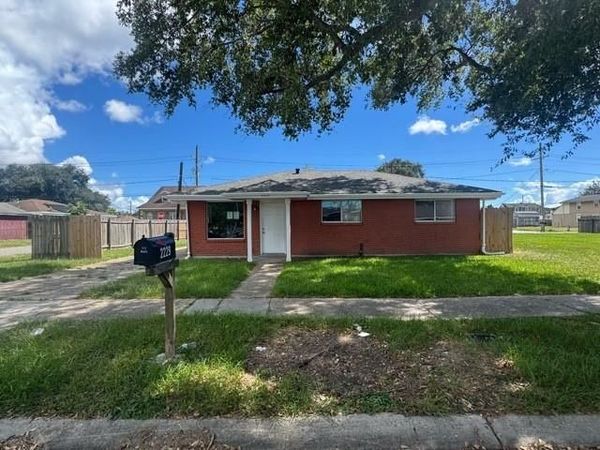 2229 KENNETH Drive, Violet, LA 70092