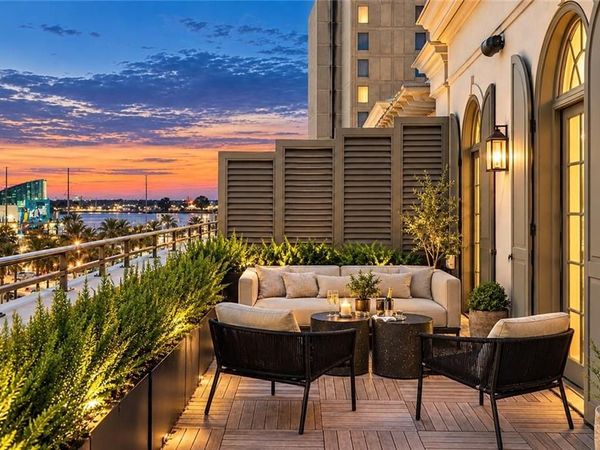 416 COMMON Street, Unit PHB, New Orleans, LA 70130