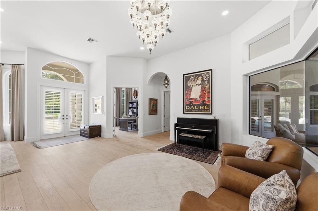 9235 The Ln , Naples, FL 34109 Photo