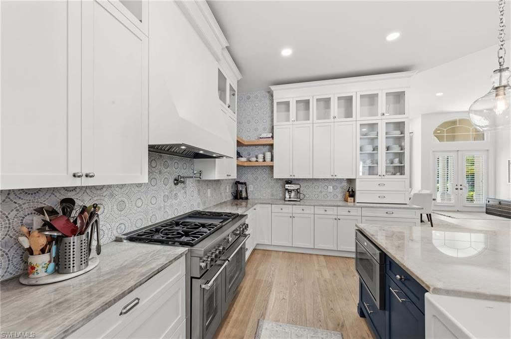 9235 The Ln , Naples, FL 34109 Photo