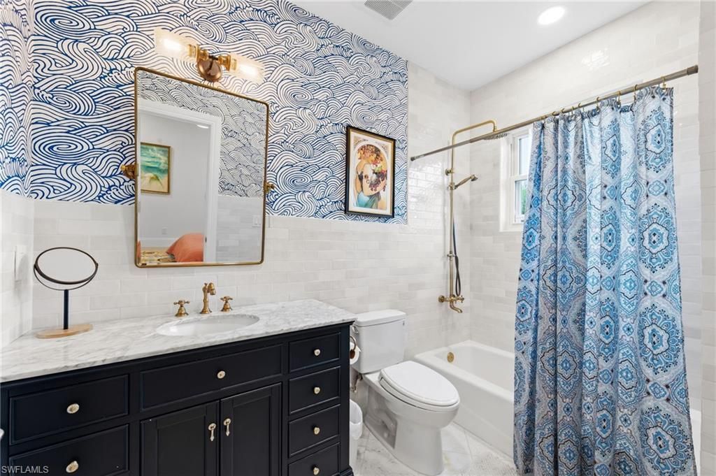 9235 The Ln , Naples, FL 34109 Photo