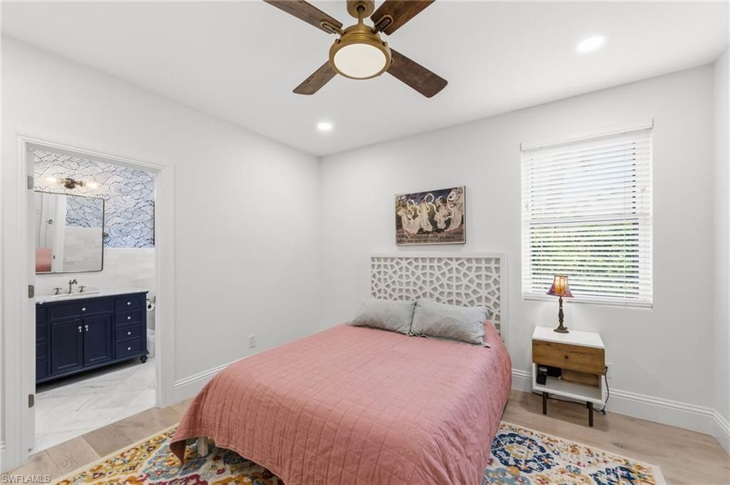 9235 The Ln , Naples, FL 34109 Photo