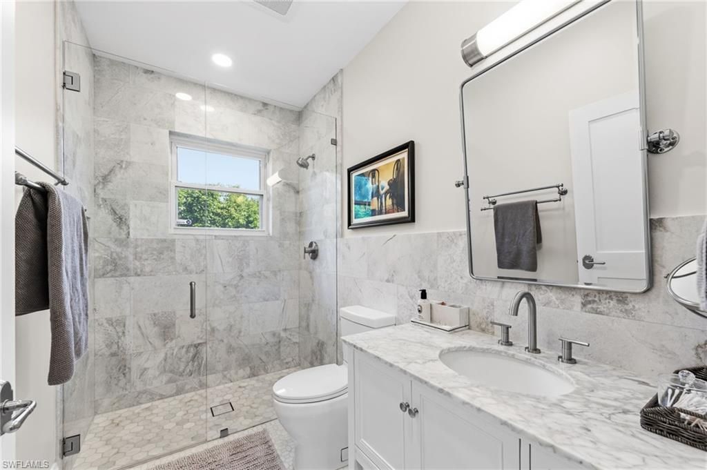 9235 The Ln , Naples, FL 34109 Photo