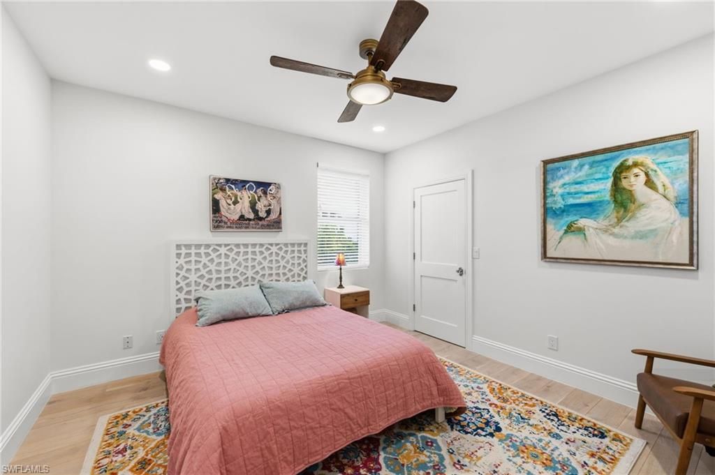 9235 The Ln , Naples, FL 34109 Photo