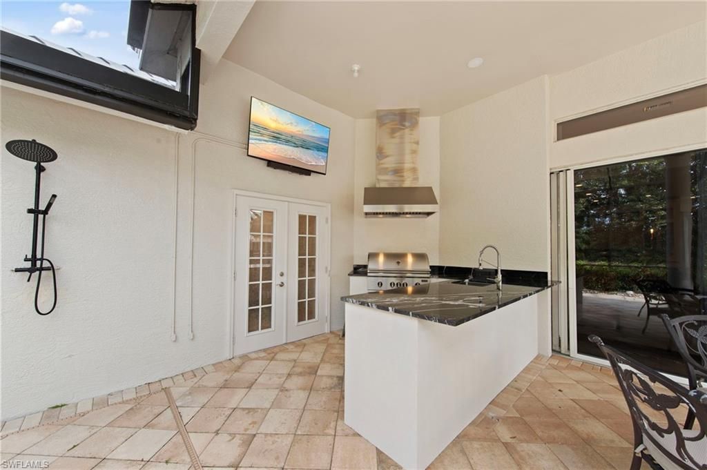 9235 The Ln , Naples, FL 34109 Photo
