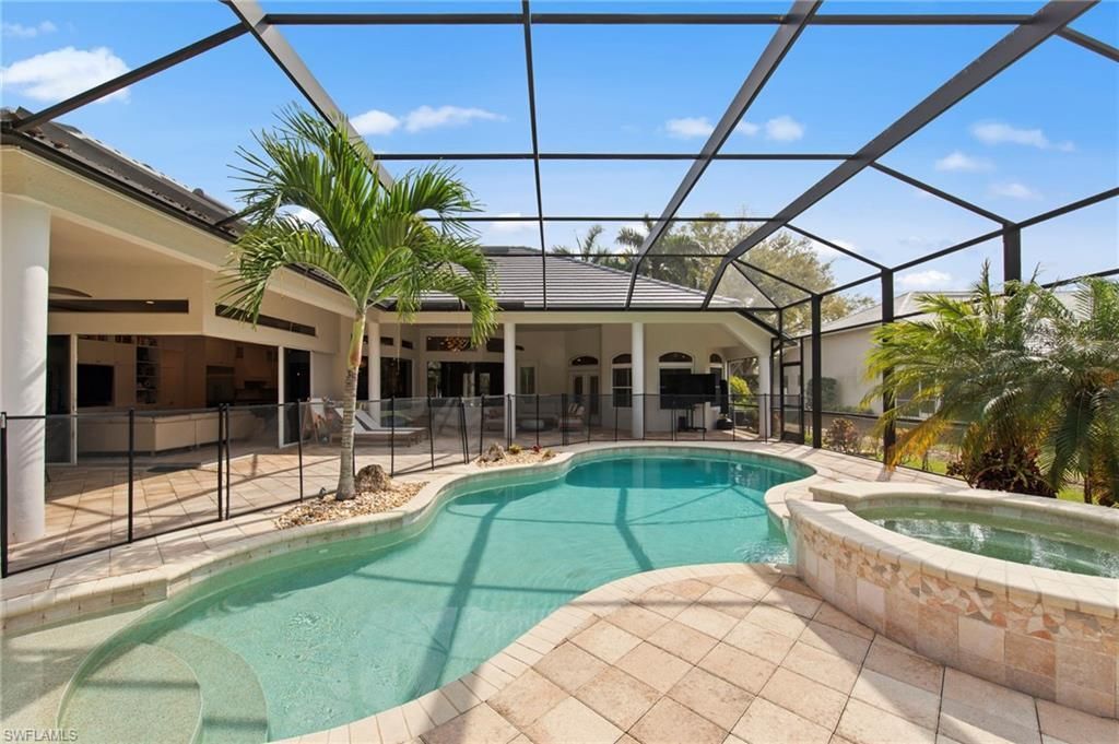 9235 The Ln , Naples, FL 34109 Photo