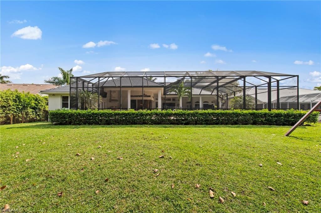 9235 The Ln , Naples, FL 34109 Photo