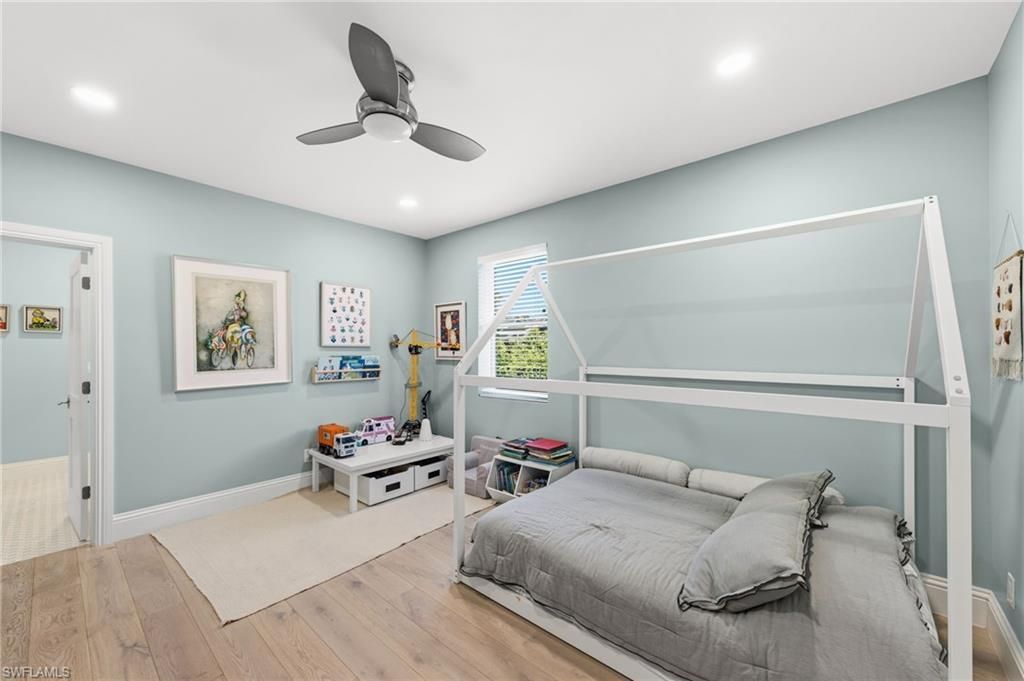 9235 The Ln , Naples, FL 34109 Photo