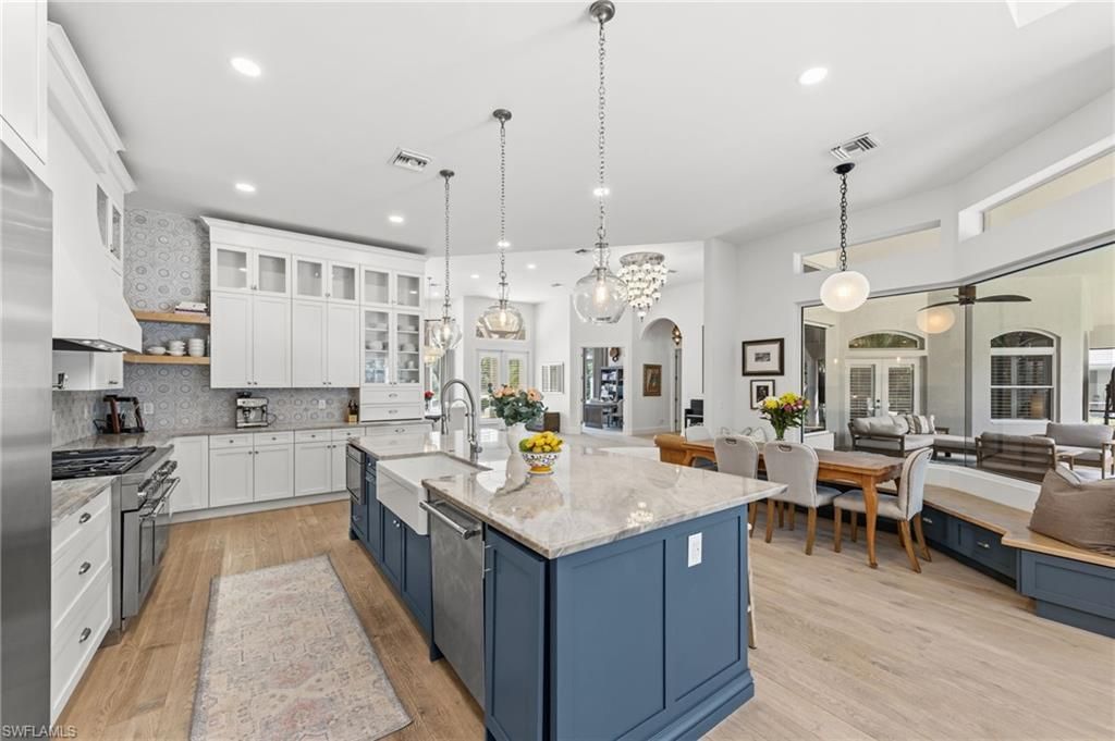9235 The Ln , Naples, FL 34109 Photo