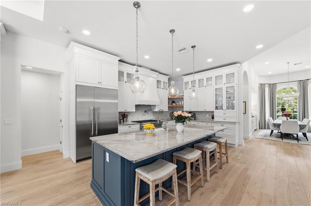 9235 The Ln , Naples, FL 34109 Photo