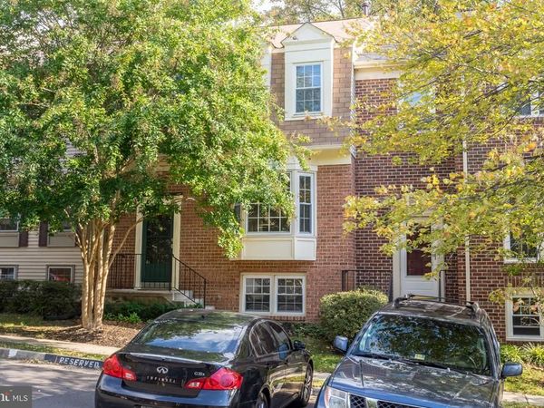 3745 YORKTOWN VILLAGE PASS, ANNANDALE, VA 22003