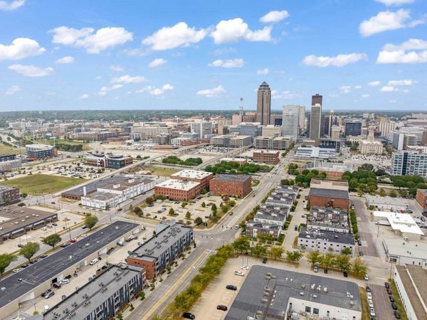 400 SW 7th Street, Unit 201, Des Moines, IA 50309