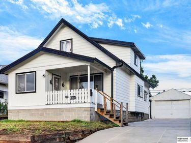 4309 S 13th Street, Omaha, NE 68107