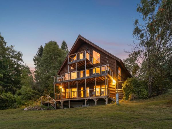 6176 Highway 61, Silver Bay, MN 55614
