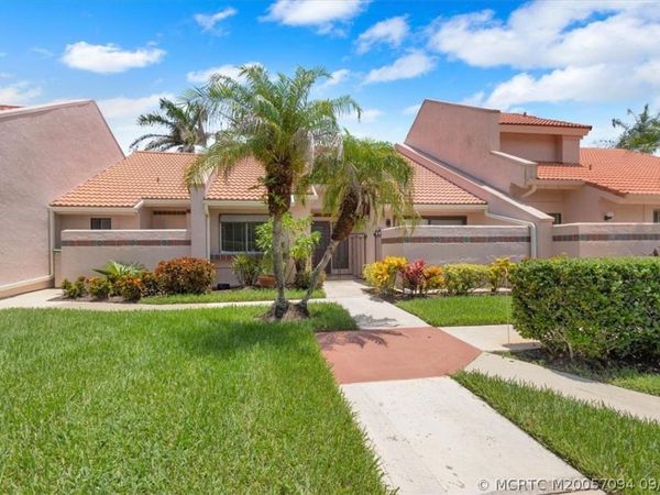 3303 SE Sandpiper Circle , Port St Lucie, FL 34952