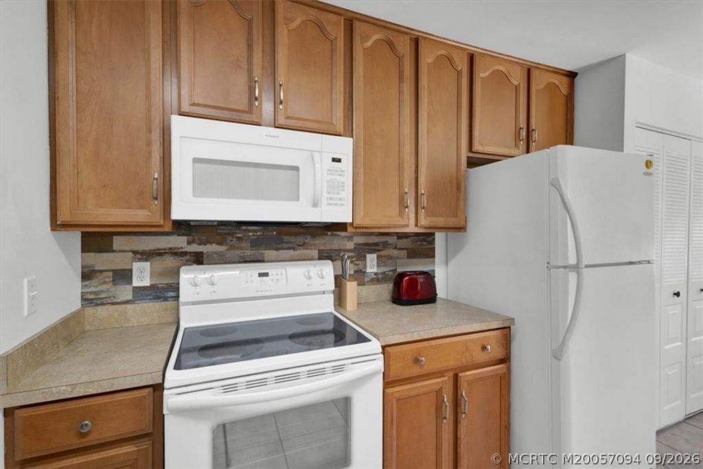 3303 SE Sandpiper Circle , Port Saint Lucie, FL 34952 Photo