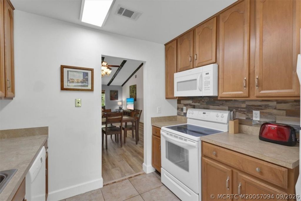 3303 SE Sandpiper Circle , Port Saint Lucie, FL 34952 Photo