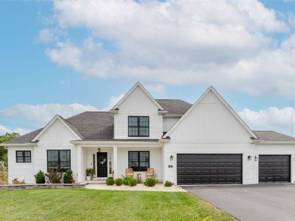 62 Windham Court , Grand Island, NY 14072