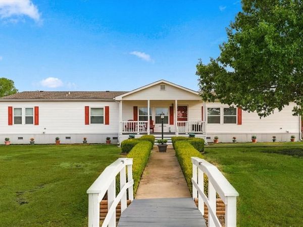 535 Stone Ridge Drive, Ponder, TX 76259