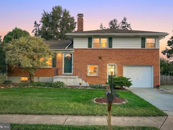 2022 NORTH DRIVE , YORK, PA 17408