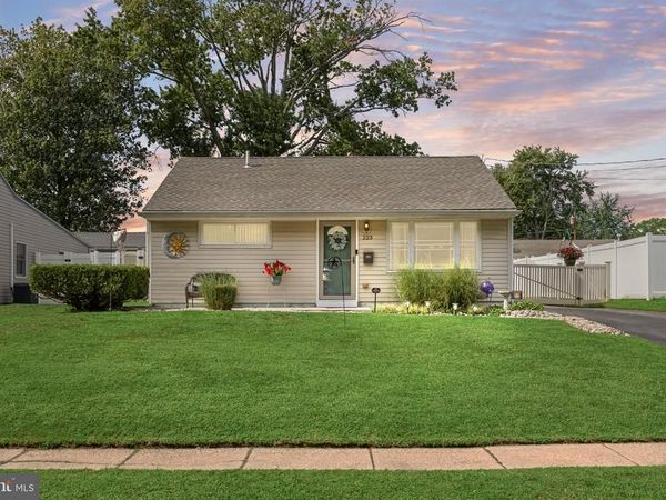 223 E RUDDEROW AVENUE, MAPLE SHADE, NJ 08052