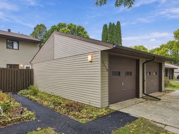 3218 2nd Street N, Fargo, ND 58102