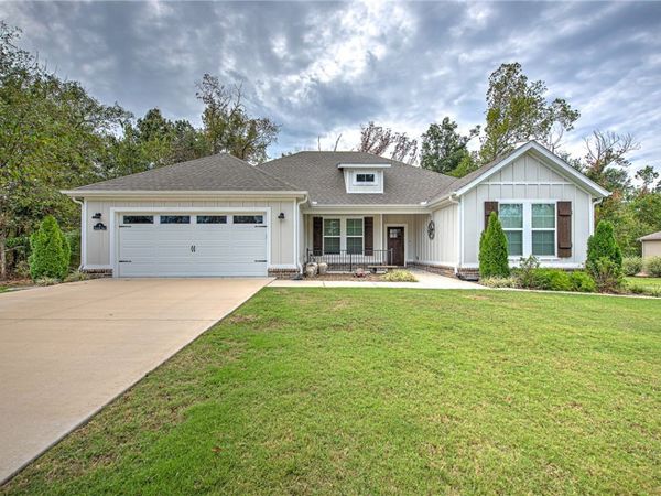 9 Burnmouth Place, Bella Vista, AR 72715