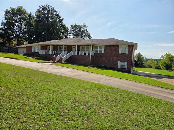 1323 Stultz Road, Springdale, AR 72764