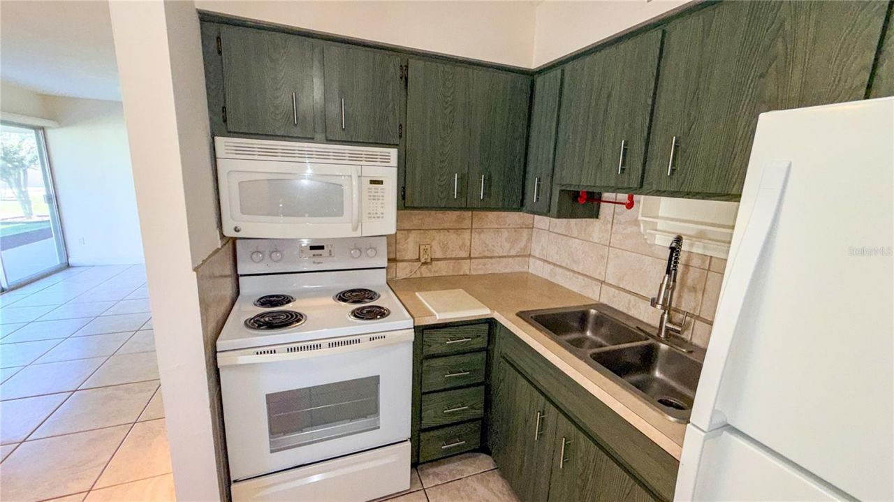 2920 Clark Road, Unit 204, Sarasota, FL 34231 Photo
