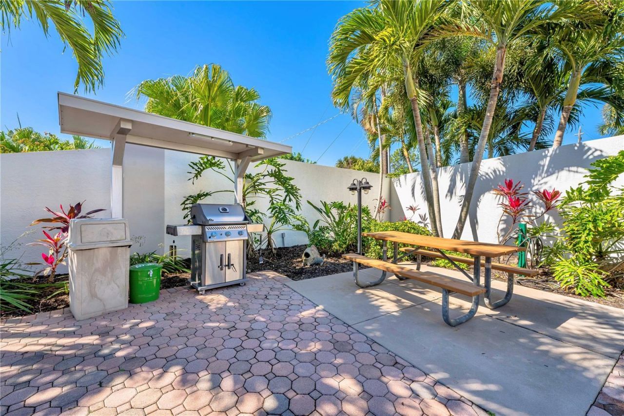 9397 Midnight Pass Road , Unit 506, Sarasota, FL 34242 Photo